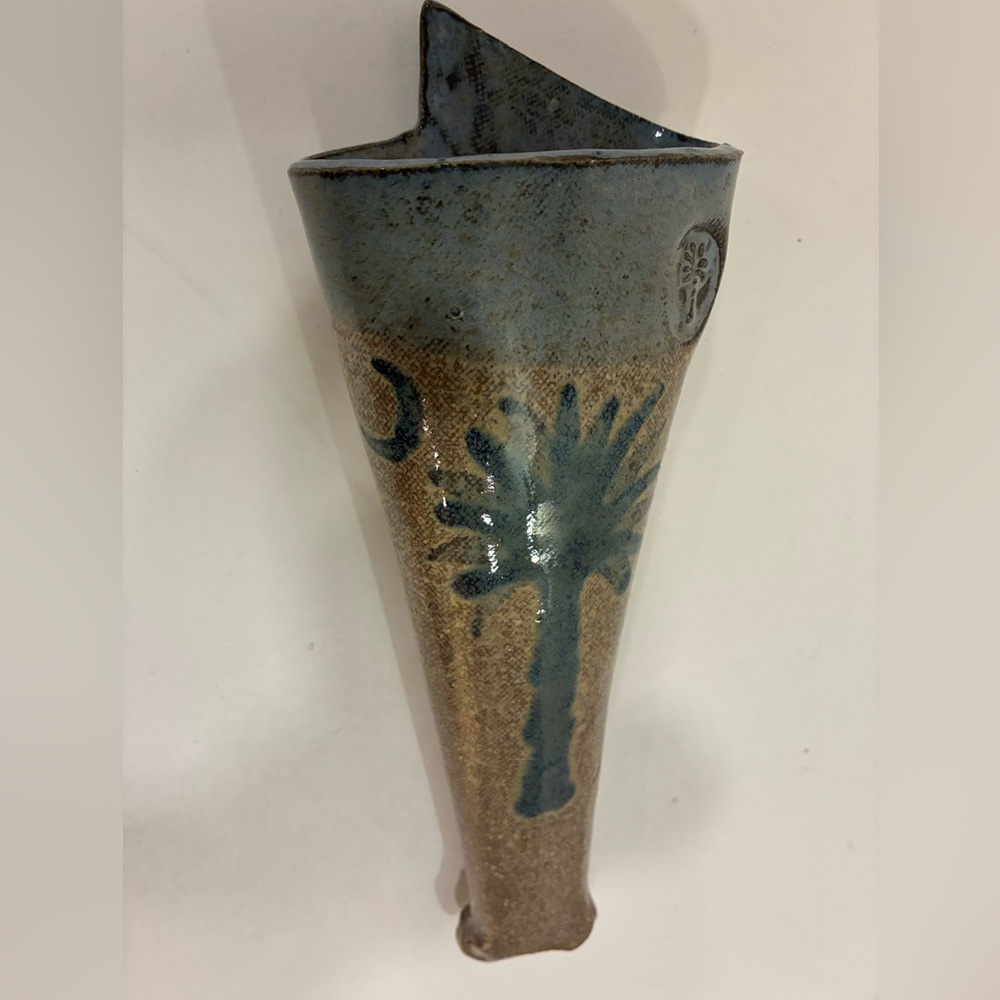 Pottery Wall Pocket Vase Blue Palm Tree with Brown Blue Backdrop S.C. Tree/Moon